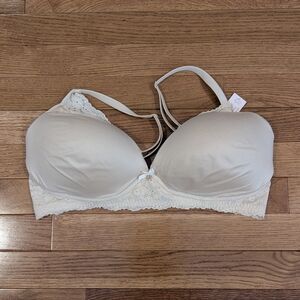 Victoria's Secret Body By Victoria No Wire Cream Lace Bra 42C NWT